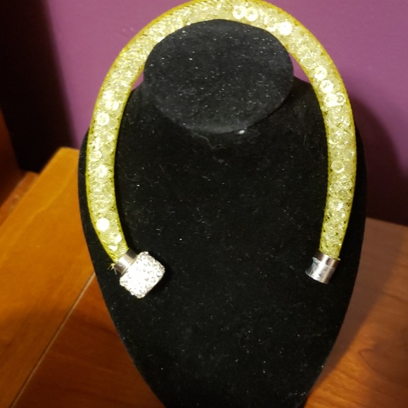 Nwot mesh crystal bracelet - Picture 4 of 4